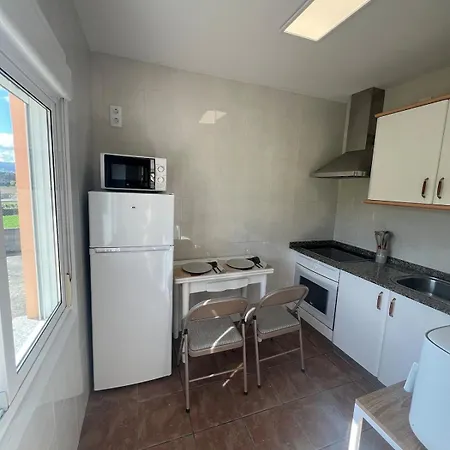 Casa Con Piscina Y Jacuzzi Abegondo A Coruna בית נופש