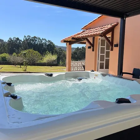 בית נופש Casa Con Piscina Y Jacuzzi Abegondo A Coruna *
