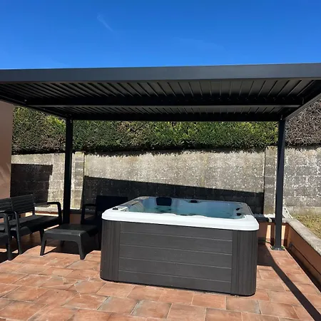 Casa Con Piscina Y Jacuzzi Abegondo A Coruna בית נופש